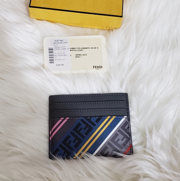 Card holder - Picture 3 of 3